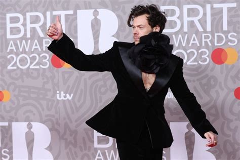 Los Brit Awards 2018: Una Noche de Triunfos para el Indie Británico y la Sorpresa de Yungblud